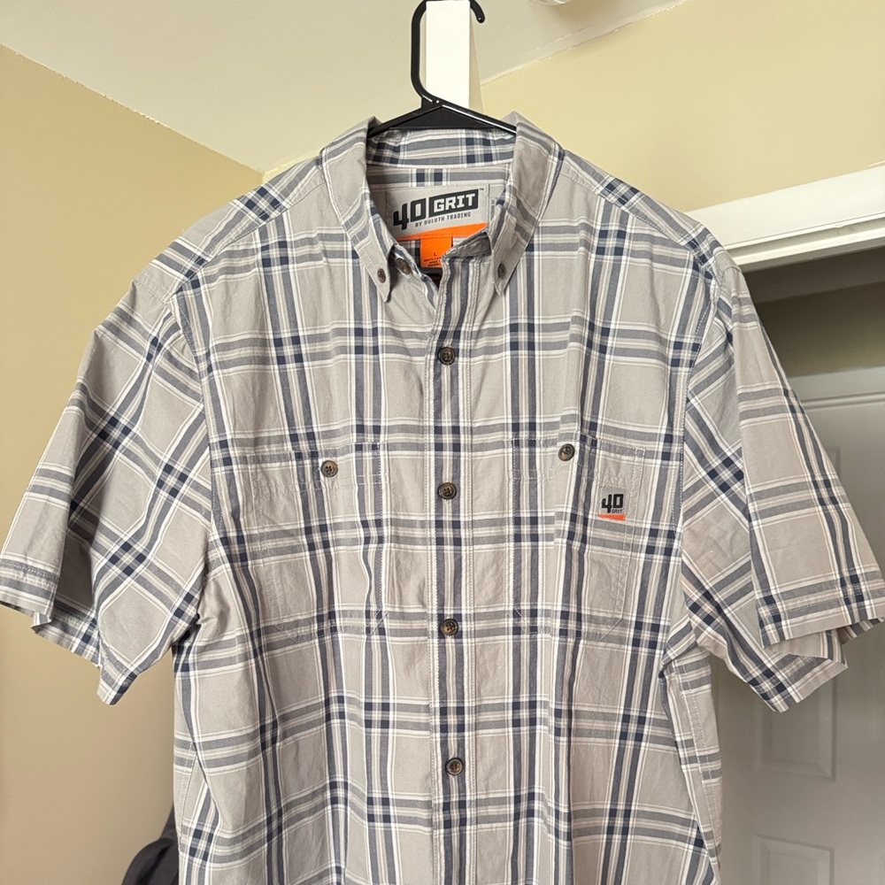 Duluth Large Men’s Button Down shirt